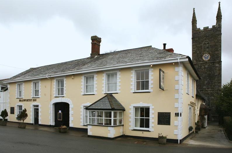 The Bradworthy Inn โฮลส์เวิร์ทธี ภายนอก รูปภาพ